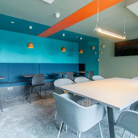 Апартаменти For Students Only - The Refinery In Лідс
