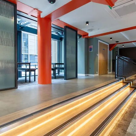 For Students Only - The Refinery In * Leeds (West Yorkshire)