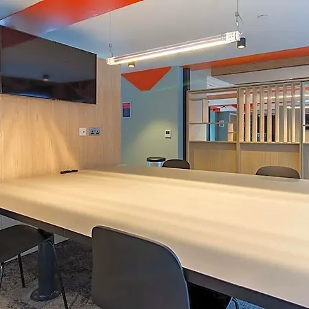 For Students Only - The Refinery In Apartmán