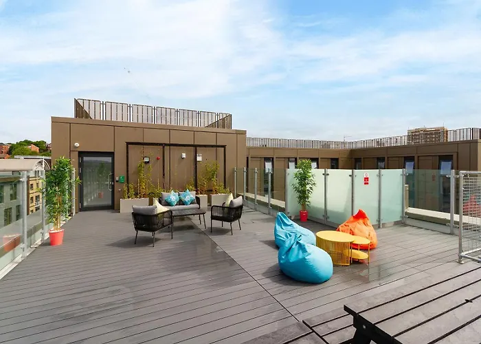 For Students Only - The Refinery In * 리즈